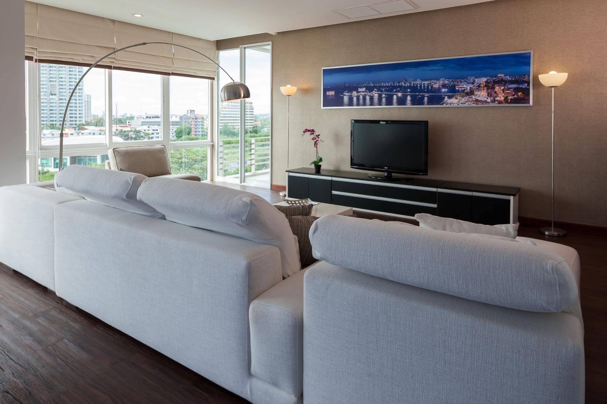 Musselana Condominium Pantai Jomtien Luaran gambar