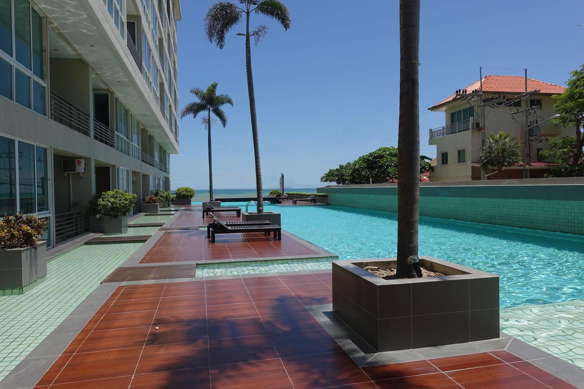 Musselana Condominium Pantai Jomtien Luaran gambar