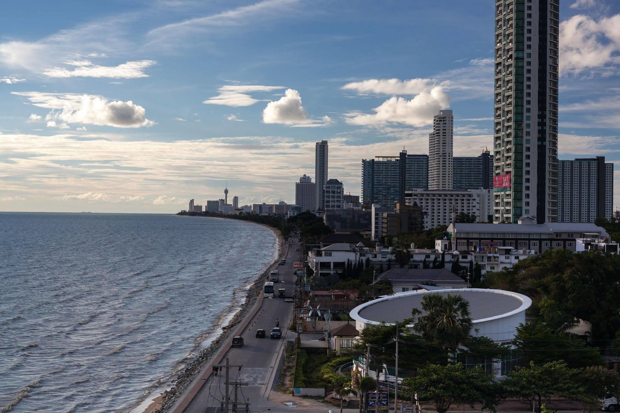 Musselana Condominium Pantai Jomtien Luaran gambar